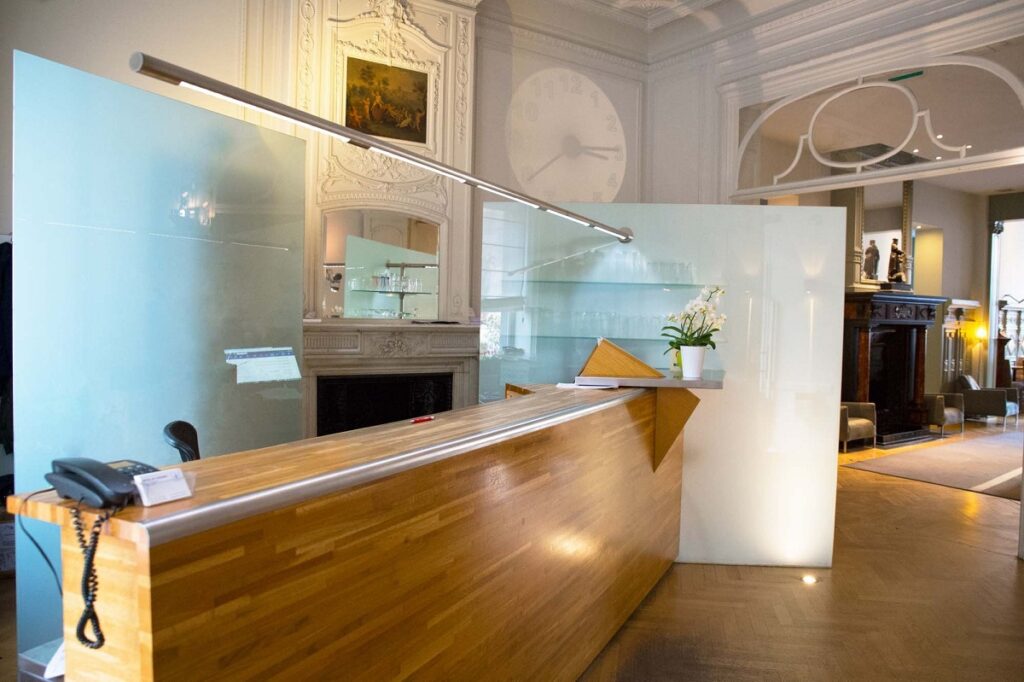 rénovation d'une réception d'hôtel